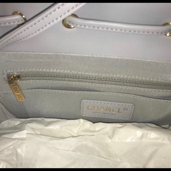 QUILTED CHANEL BACKPACK - Picture 9 of 12